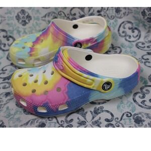 Crocs Unisex Classic Tie Dye Graphic Clog White Youth Size J2‎